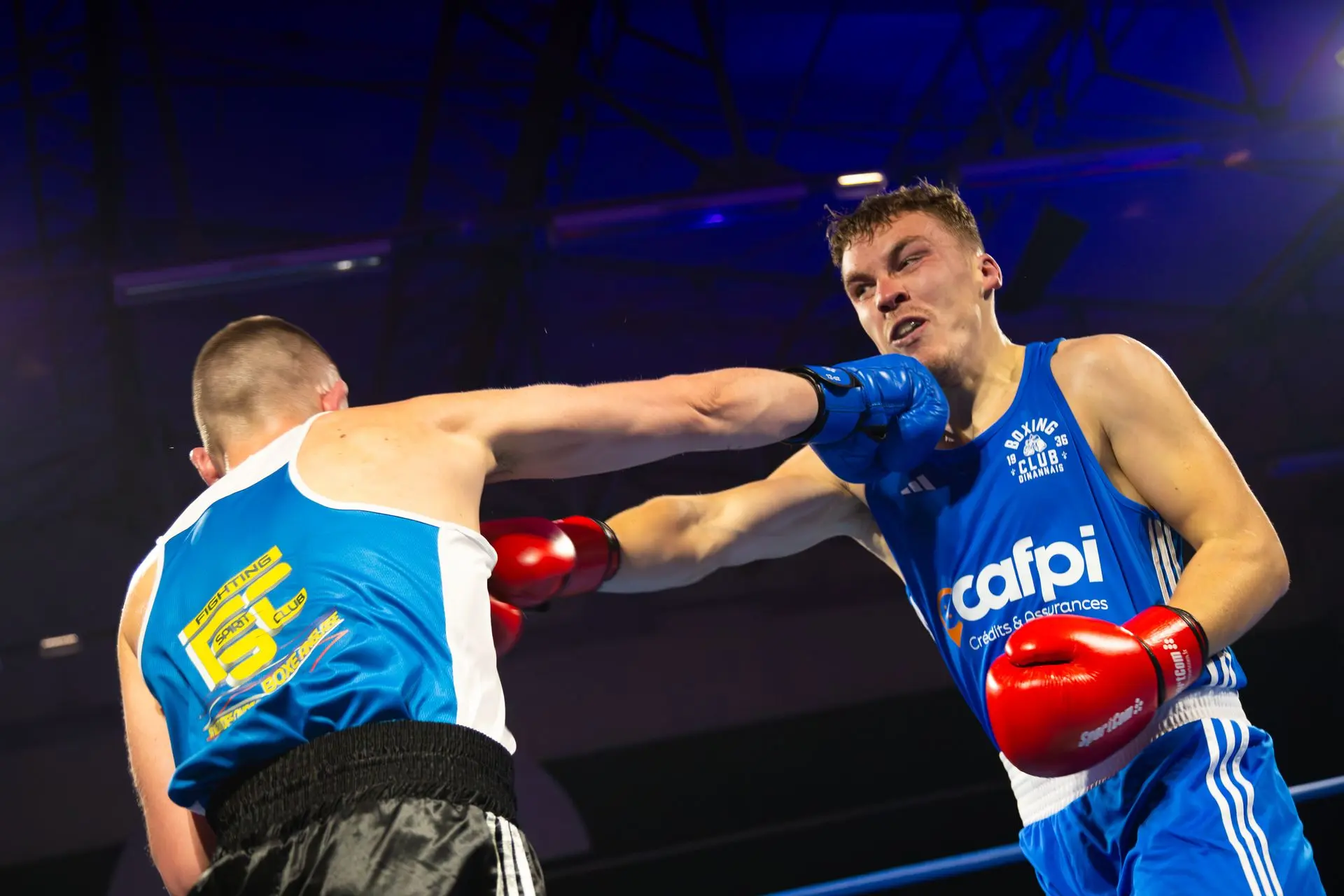 photo sportive de boxe